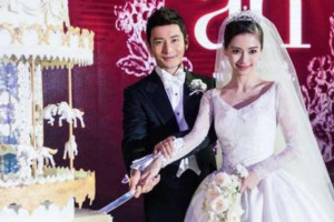 dream wedding boutique singapore top bridal huang xiaoming and angela paris pre wedding photoshoot ceremony cake cutting ceremony close up copy