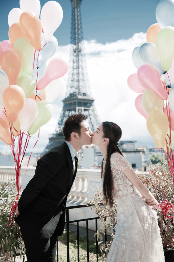 dream wedding boutique singapore top bridal huang xiaoming and angela paris pre wedding photoshoot ceremony eiffel tower with balloon copy