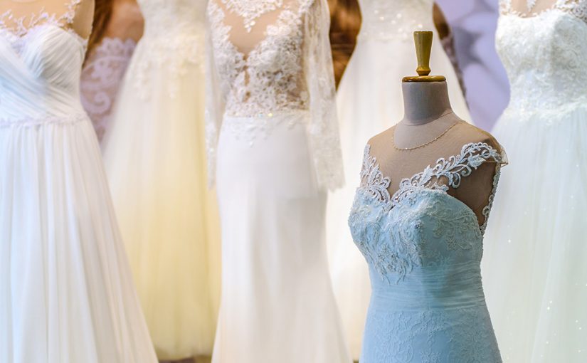 Buying or renting bridesmaid dresses? DreamWedding can help you.